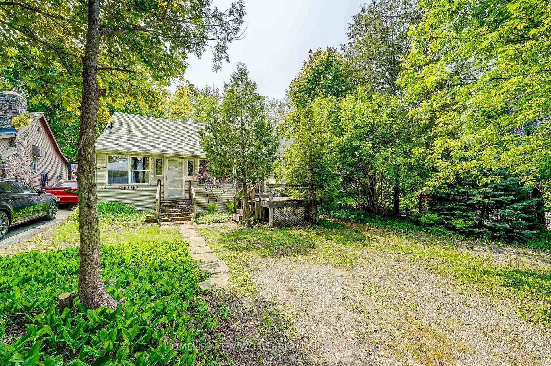 Location, Location ! Welcome To This 3 Bedroom Bungalow Cottage On A 50.