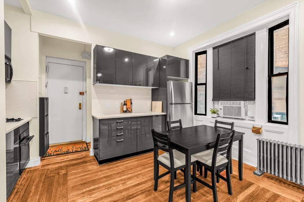 Apartment 3D is a renovated One bedroom and 1bath residence, a windowed open kitchen features sleek custom cabinetry, top of line stainless steel appliances.