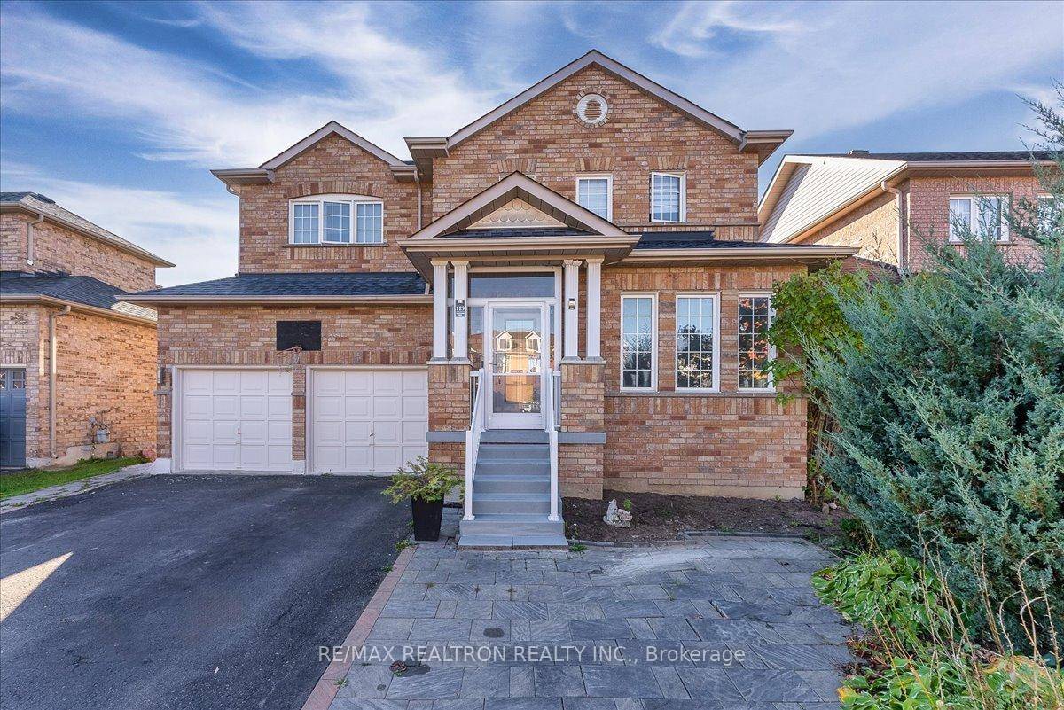 Beautiful 4 1 Bedroom, 4 Bathroom Detached Home in Desirable Woodland Hills, Newmarket !