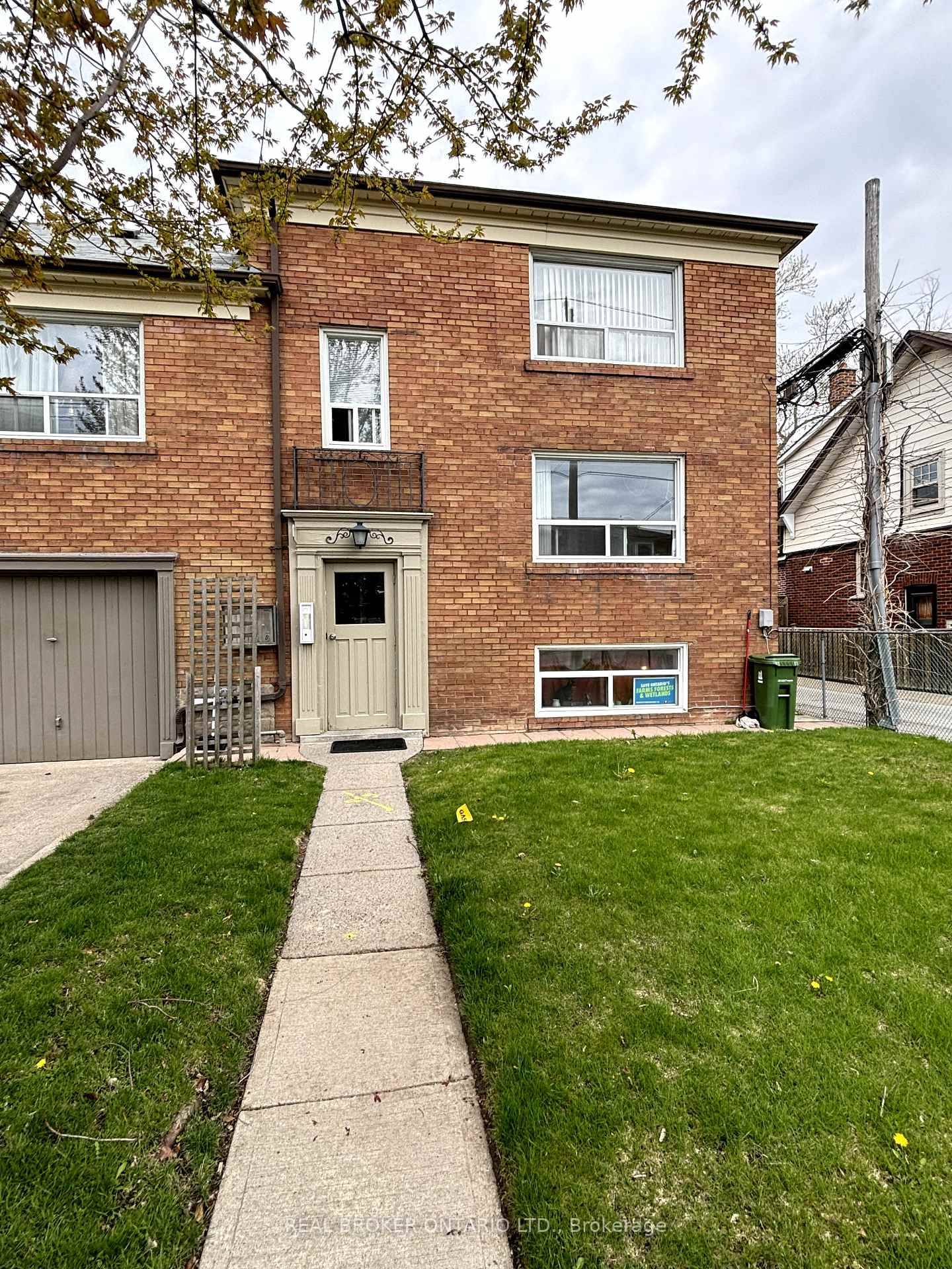 Charming 2 Bedroom 1 bathroom apartment available in East York with a large bright window facing a quiet family friendly street.