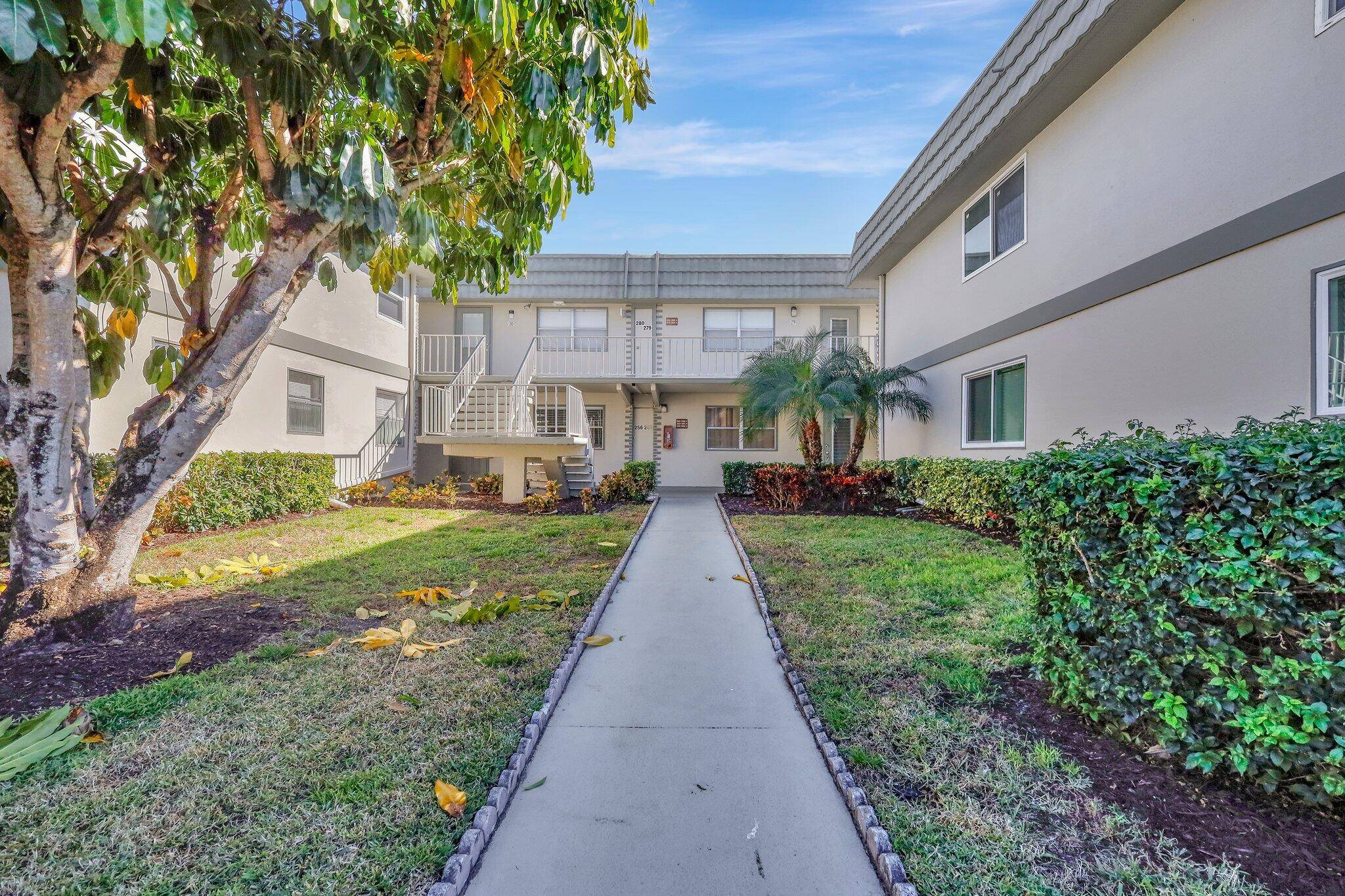 This charming 1 bedroom, 1.