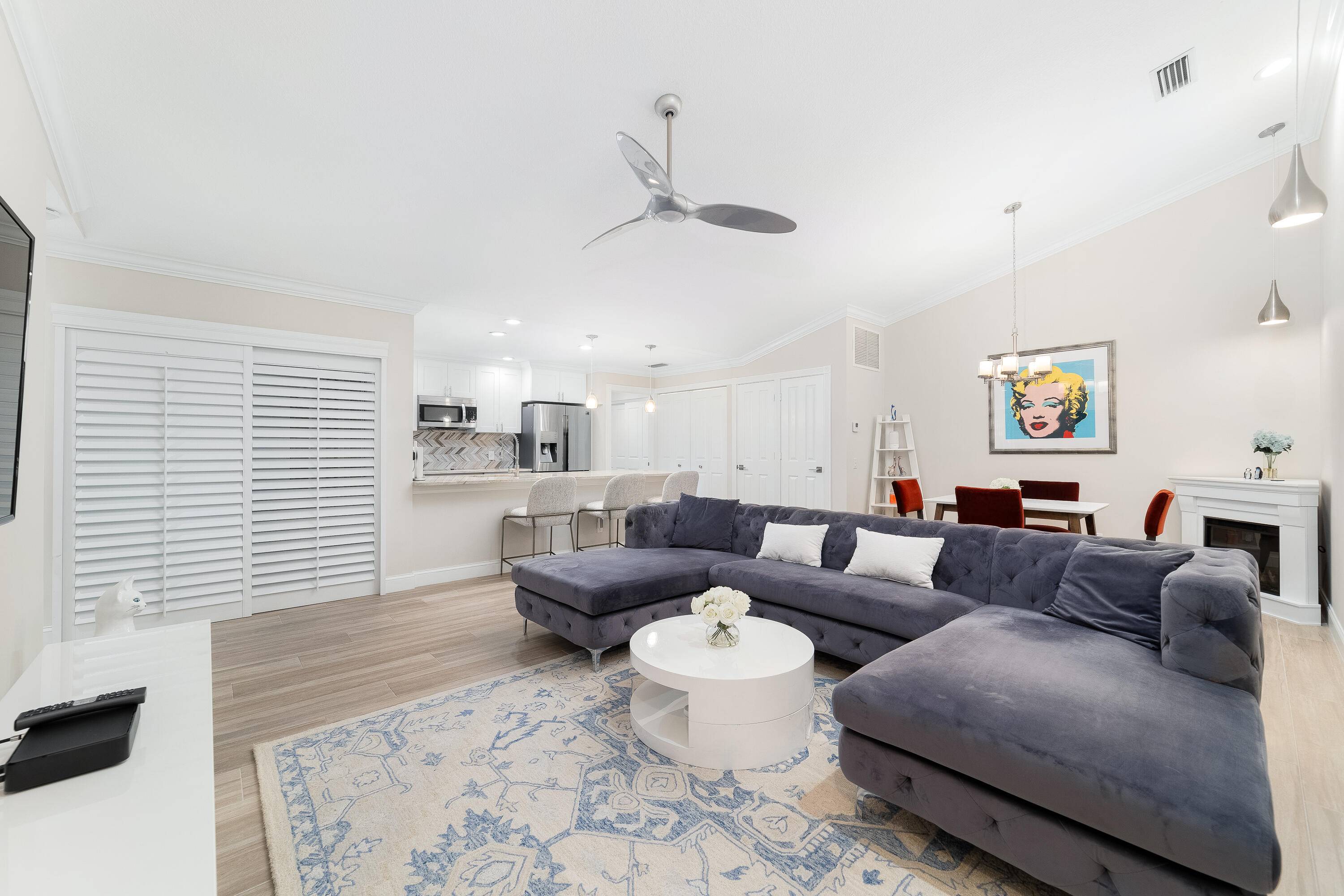 Looking for a turnkey Oaks Sun Terrace unit ?