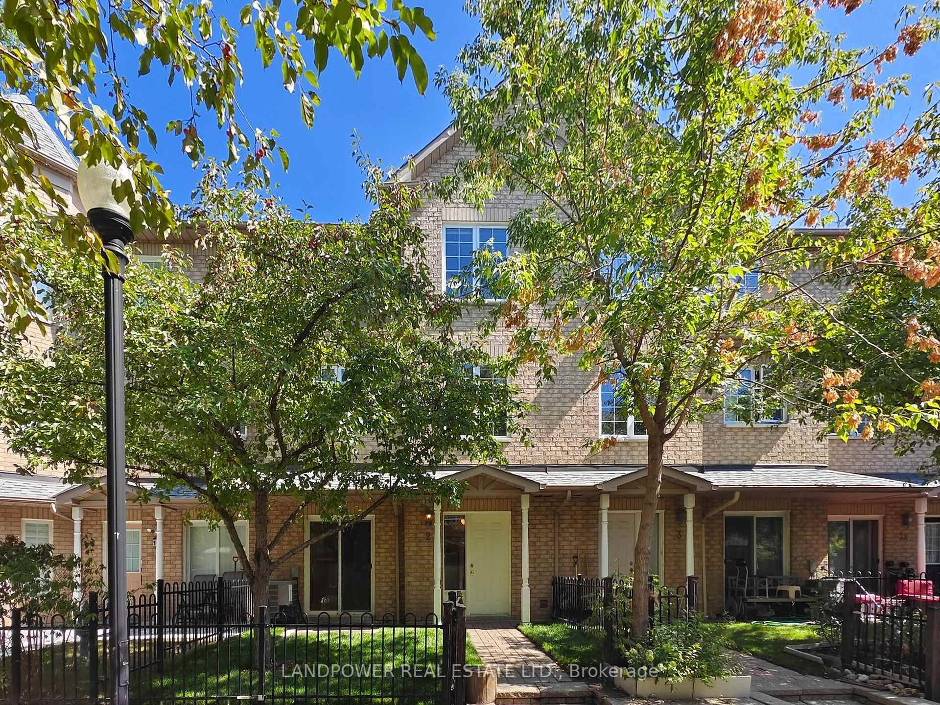Location ! Location ! Bright And Well Maintained Townhouse At Prime Unionville Area !