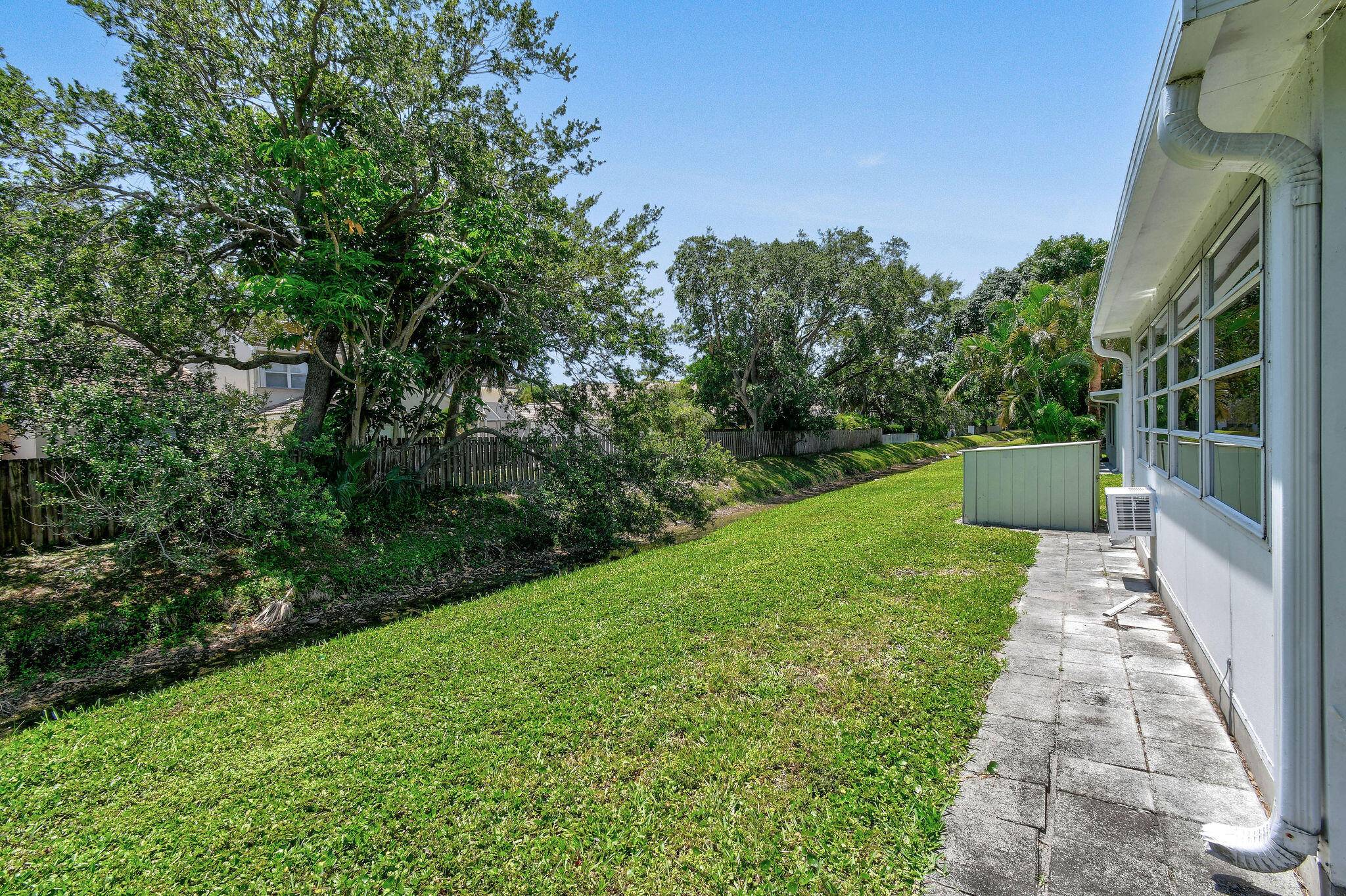 This is a Beautifully remodeled Villa.