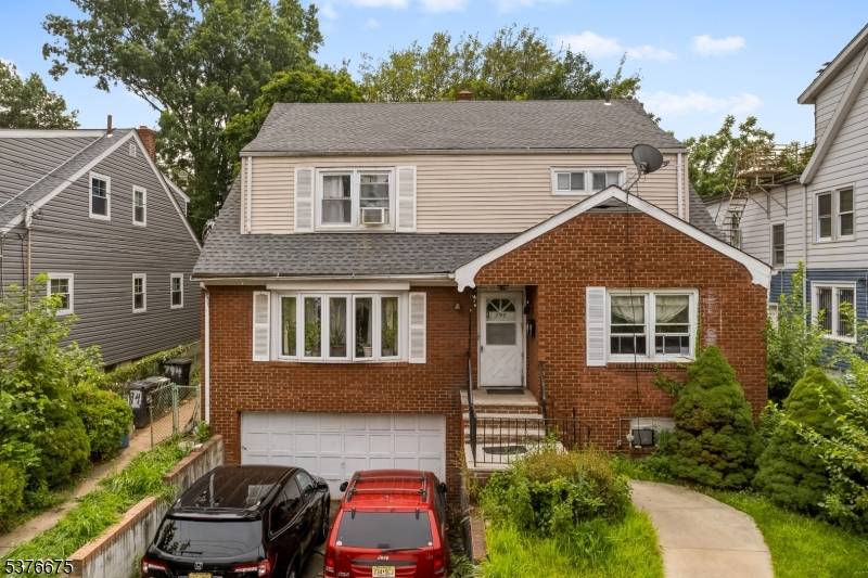 Fixer Upper Opportunity in the Heart of Irvington !