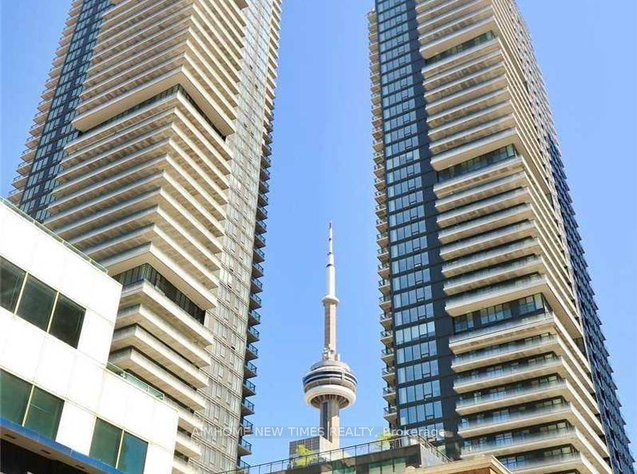 Welcome to 4 Years New King Blue Condo 3 Br With 2 Bath South East Corner Unit.