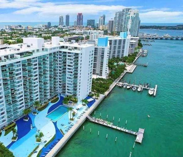 If you want to live the Miami Beach lifestyle in an iconic building with an incredible pool and gym this building and unit are it !