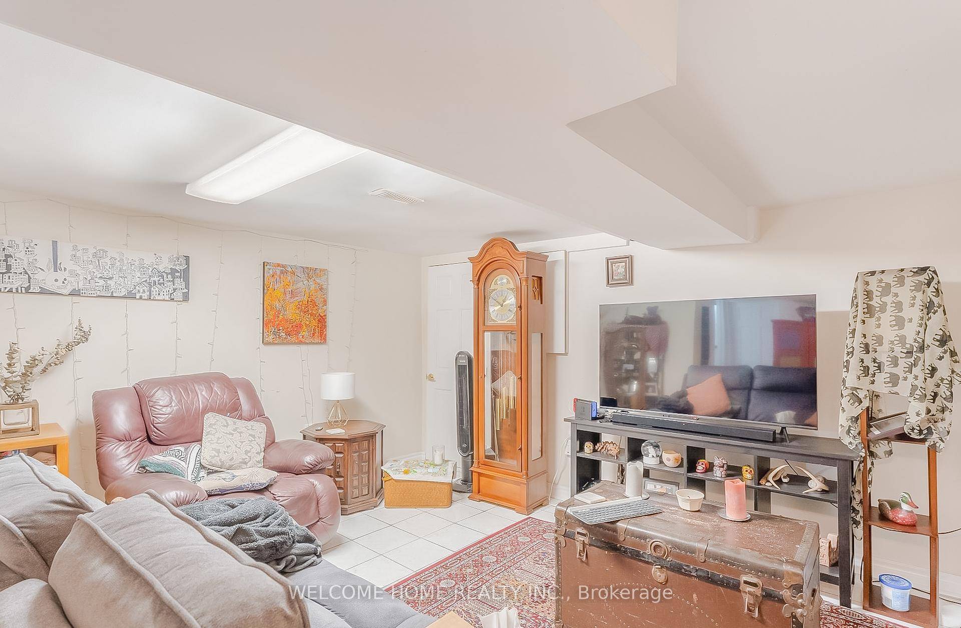 Spacious and beautifully upgraded 2 bedroom unit offering the perfect blend of convenience and style.