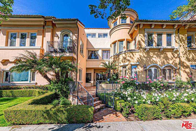 143 N Arnaz Dr 2BR Beverly Grove La