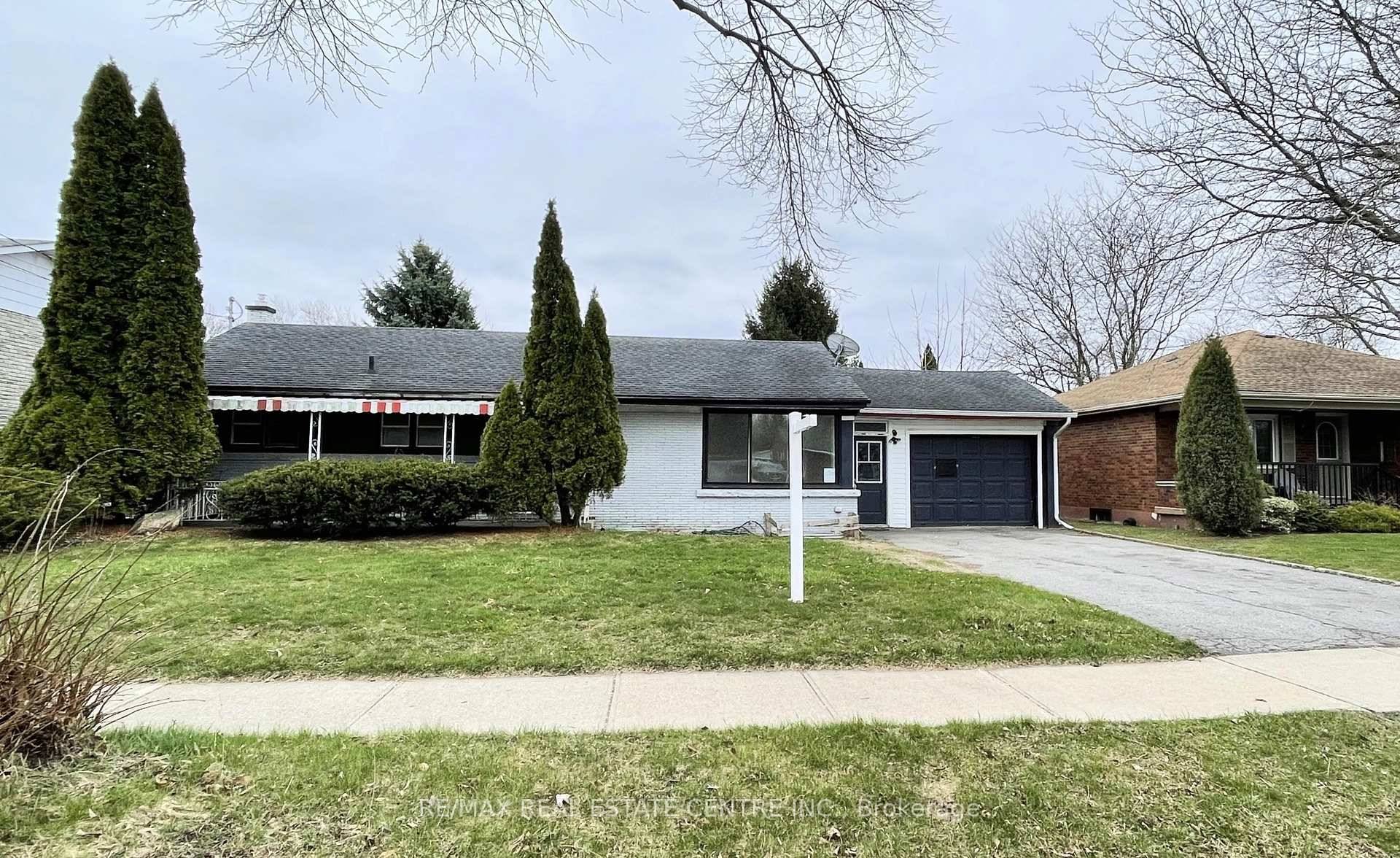Beautifully Upgraded 2 Bedroom LEGAL BASEMENT Perfect For A Family.