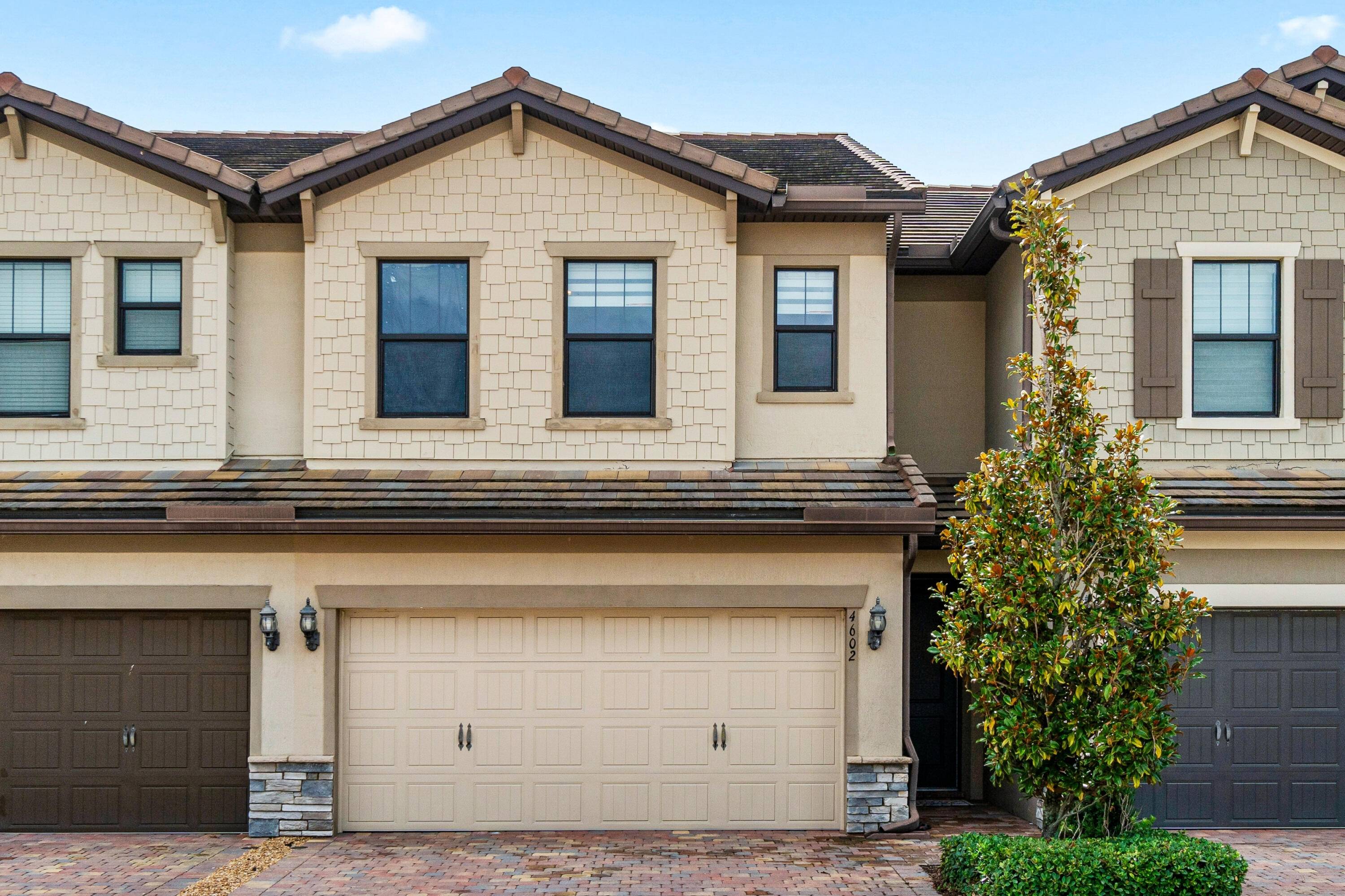 Unbeatable value ! This is the lowest priced townhome in The Fields.