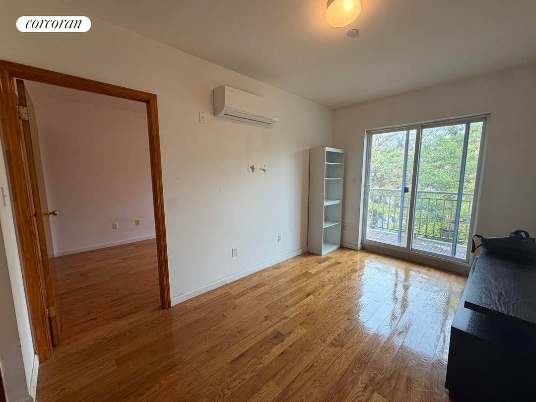 Welcome to 342 53rd Street a 512 sq ft one bedroom, one bathroom condo located in vibrant Sunset Park, Brooklyn.