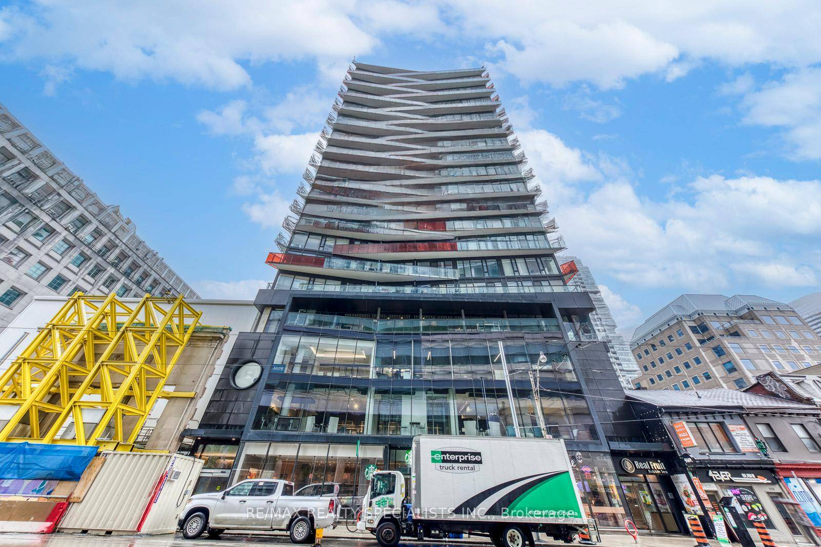 Welcome to downtown living at its finest !