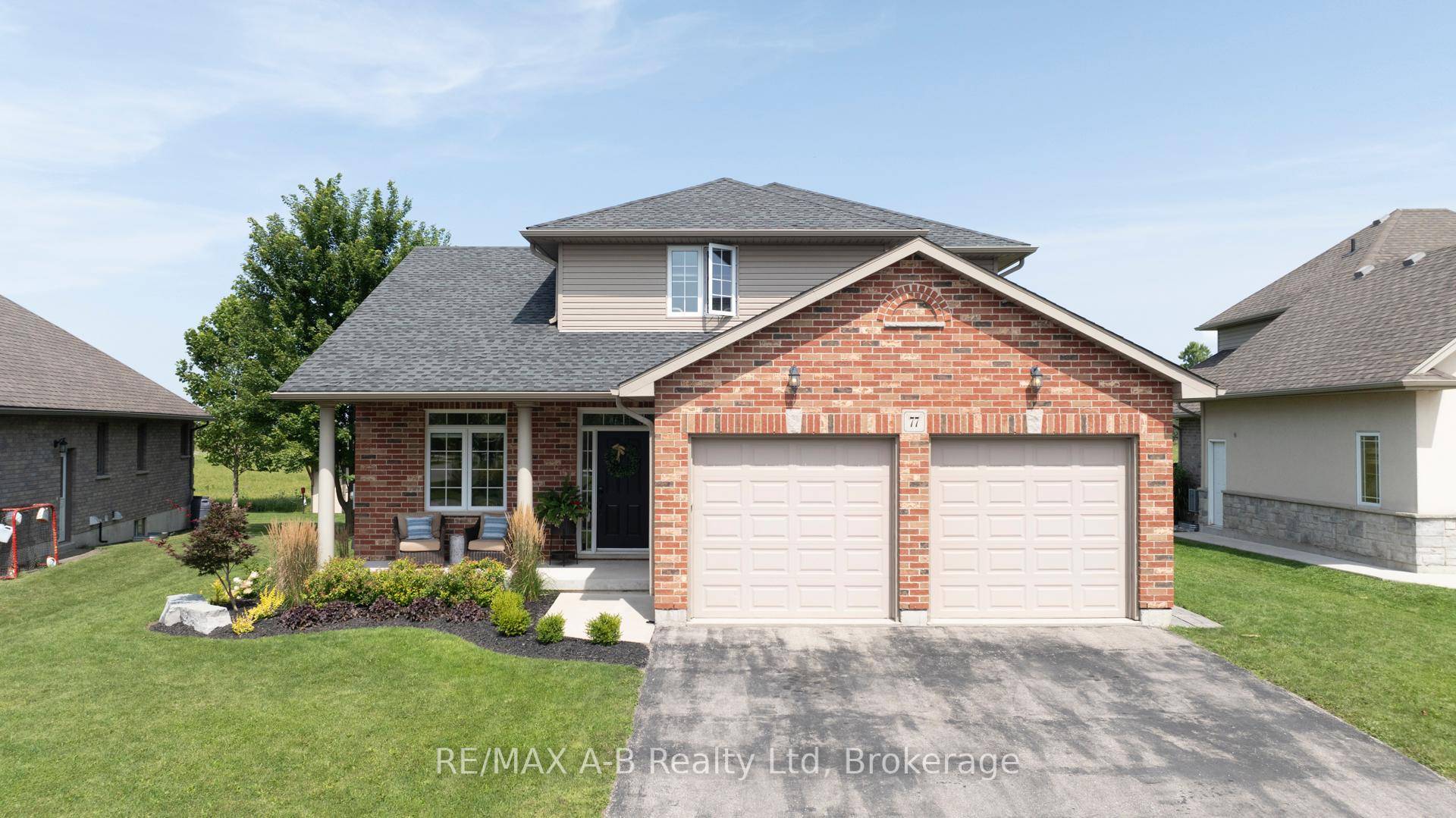 Welcome to this meticulously maintained 2 story, 3 bedroom, 4 bathroom home, offering over 2, 900 sq.