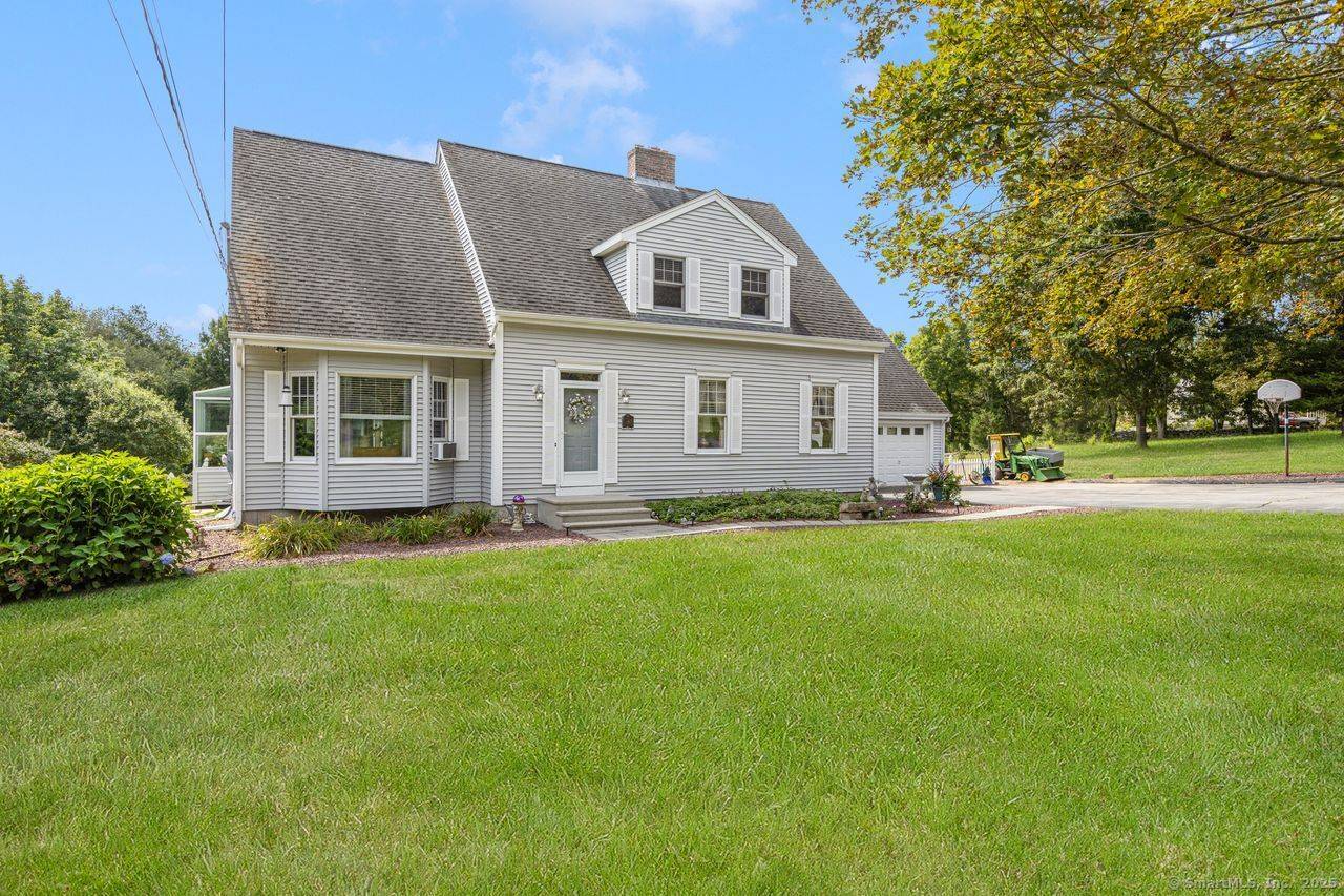 Remarkable 2600 sq ft home on 2.