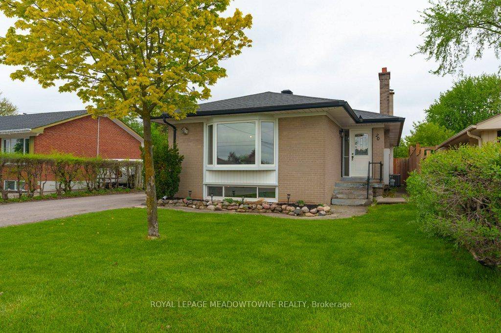 Located on a quiet crescent, this bungalow with 6 vehicle driveway parking plus attached garage is waiting for your design updates.