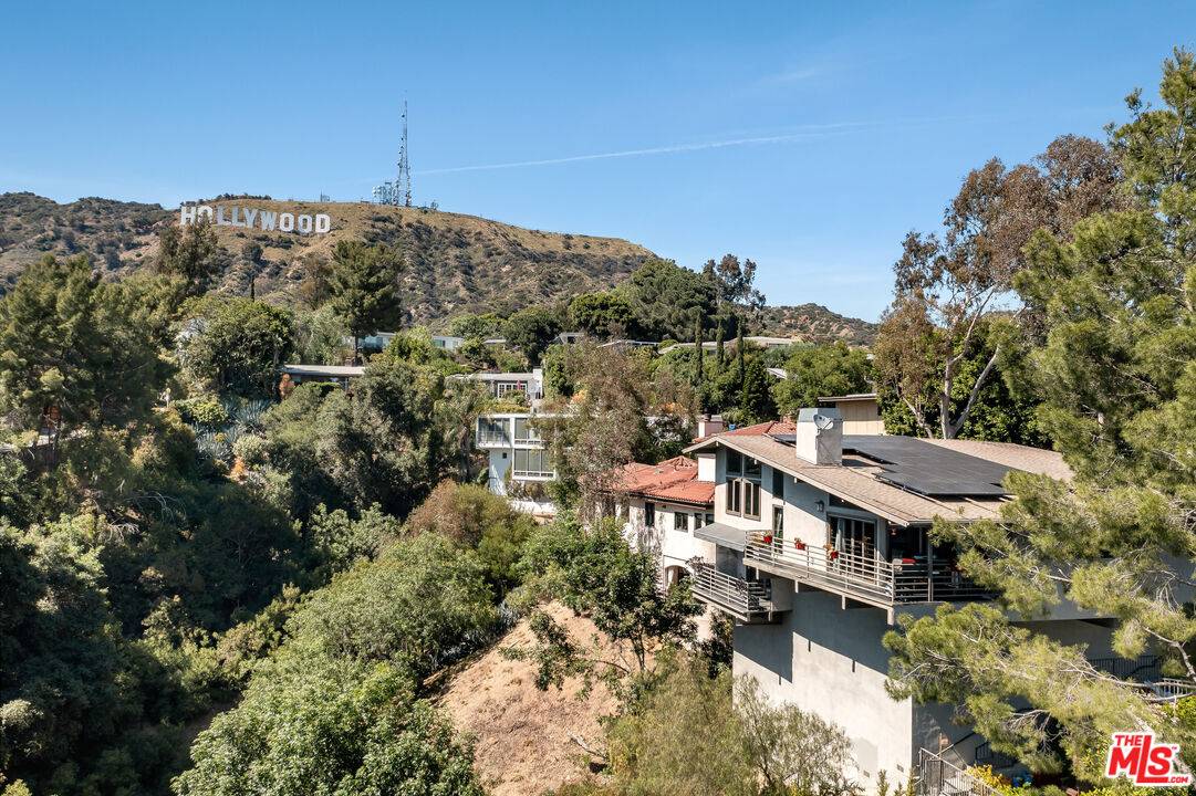 3307 Deronda Dr 2BR Hollywood Hills East La