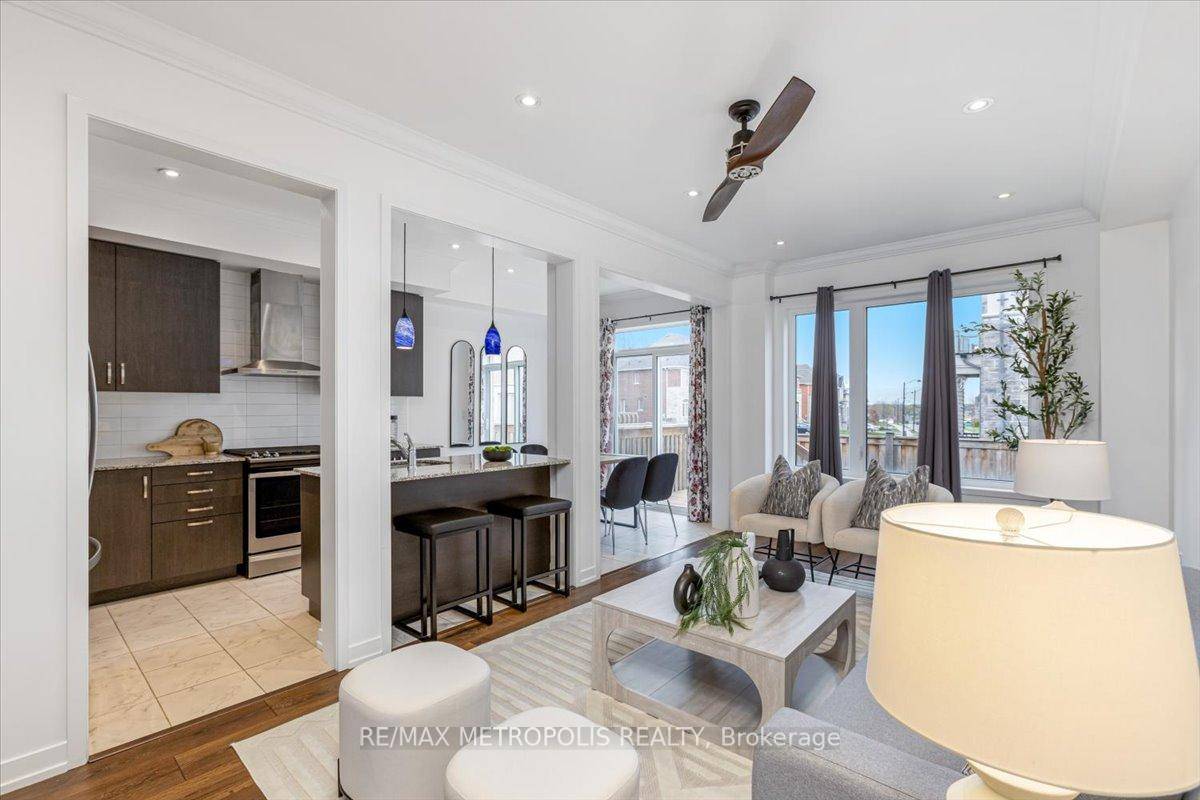 Welcome to Glenway Estates, a beautifully maintained townhome nestled in one of Newmarkets most desirable, family friendly communities.