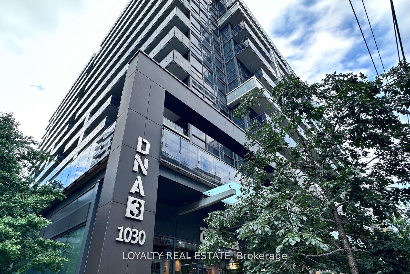Modern North Facing One Bedroom in the Heart of King WestDiscover contemporary urban living at its finest in this stunning north facing one bedroom unit at the sought after DNA3 ...