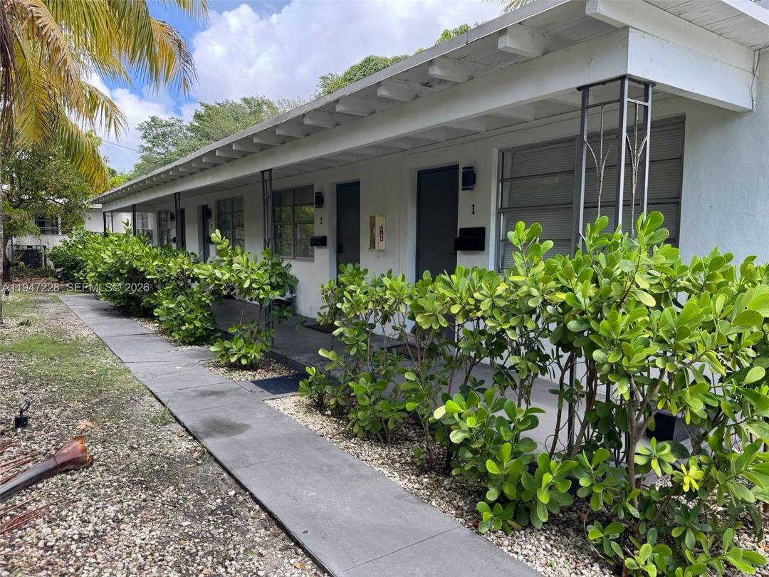 Multifamily with 5 studio units, fully permitted, all units rented, generating immediate cash flow.