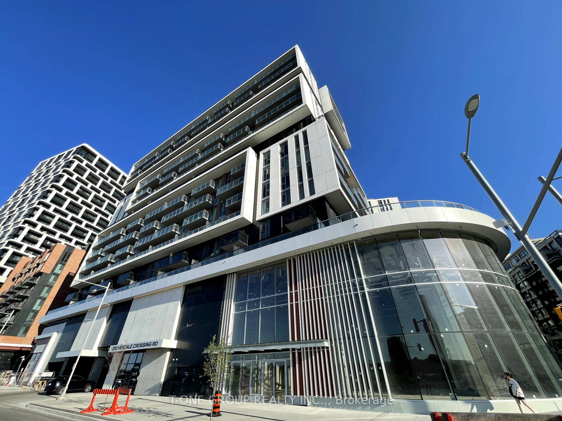 Experience luxury living in this brand new condo nestled in the heart of Downtown Markham.