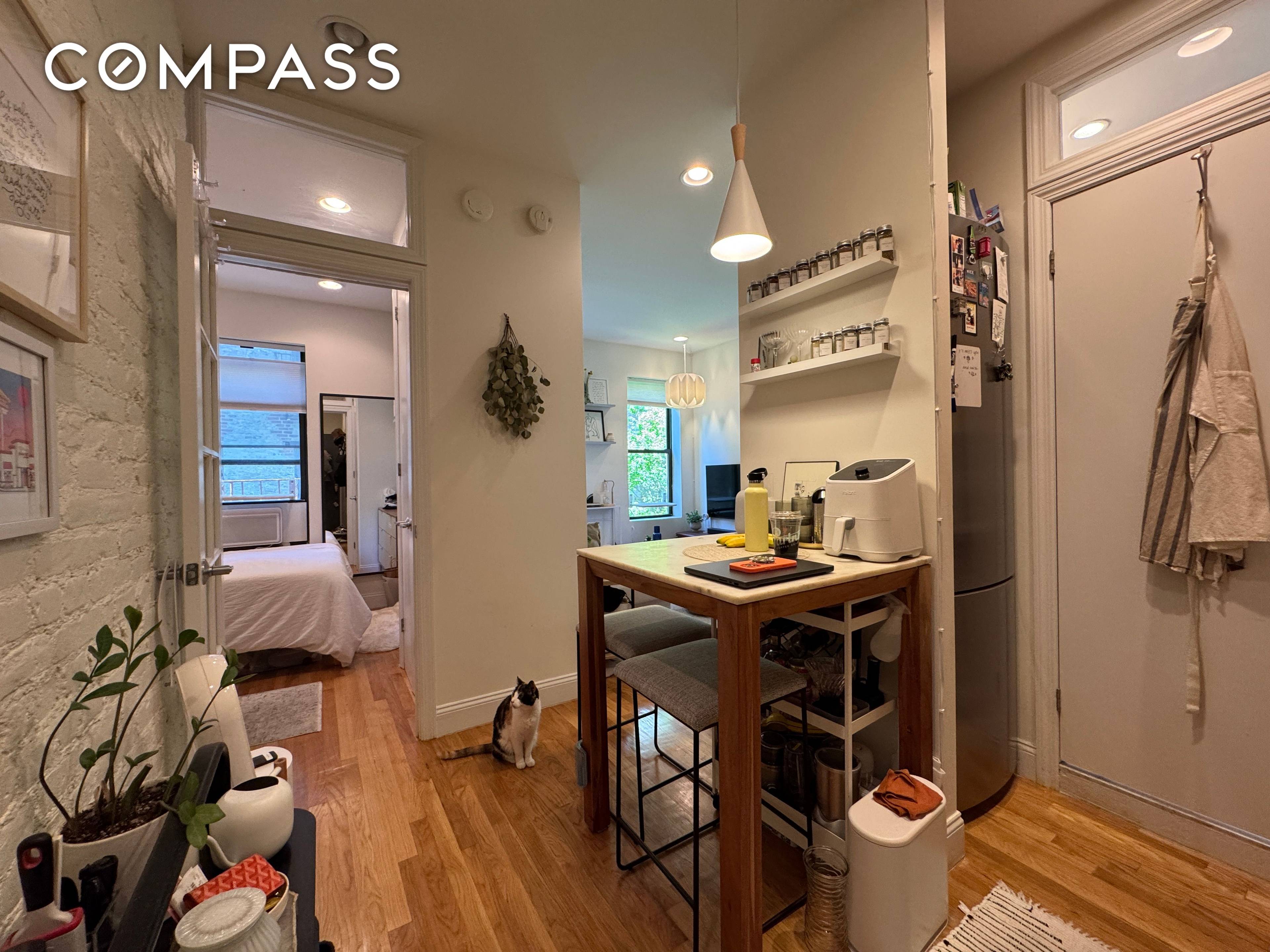Available for 7 10 move in !