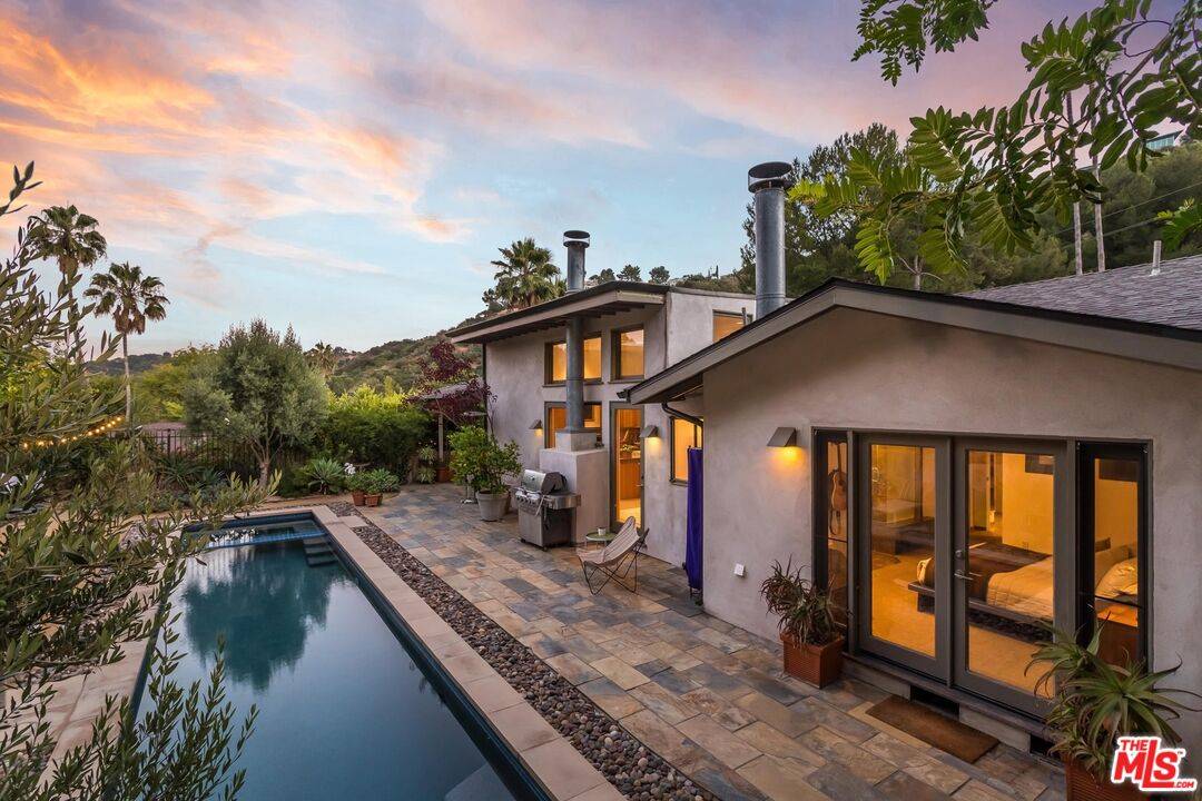 8631   Allenwood Rd 3BR Hollywood Hills East La
