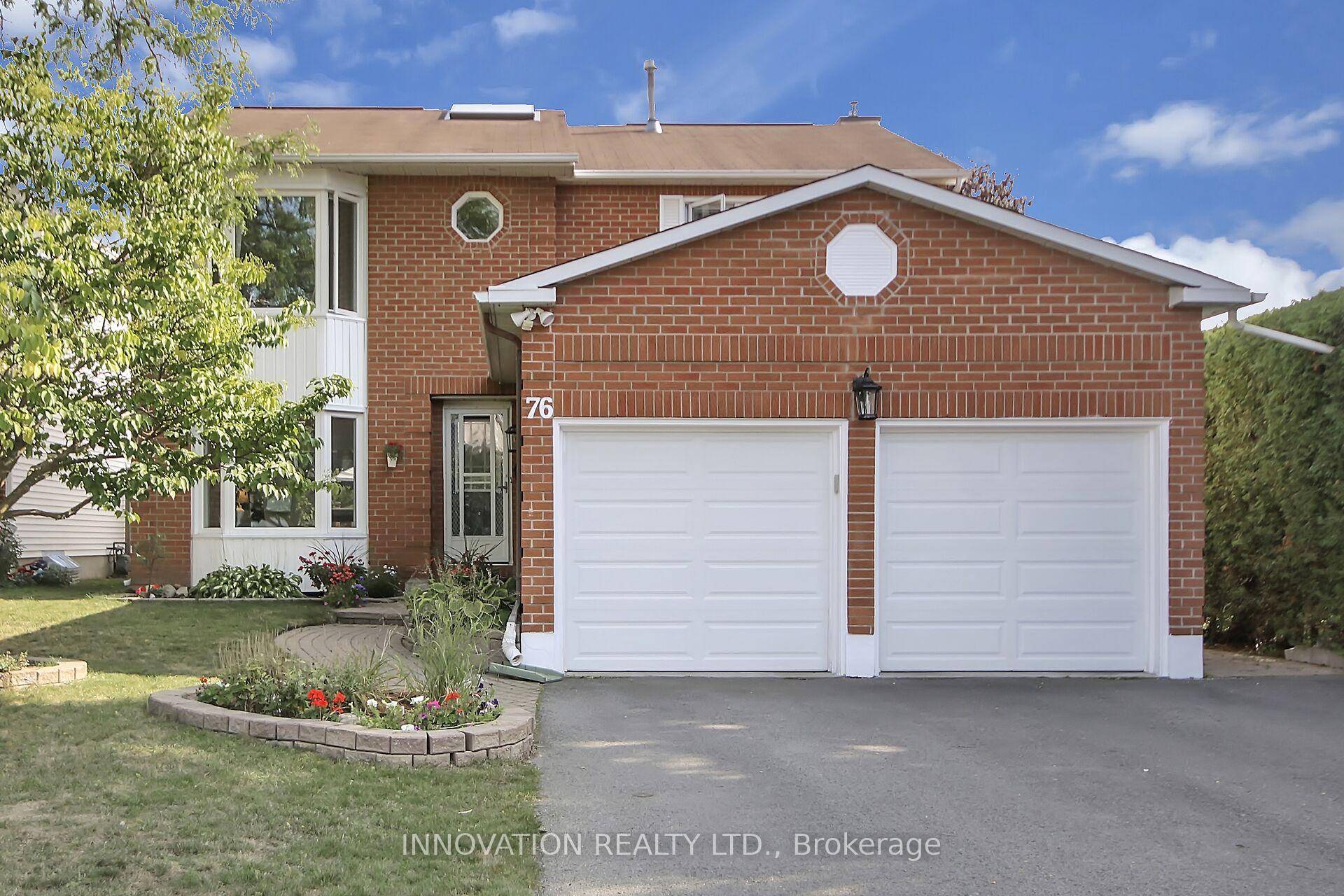 Immaculate. Updated. Spacious, this Bridlewood beauty is ready to welcome its next family.