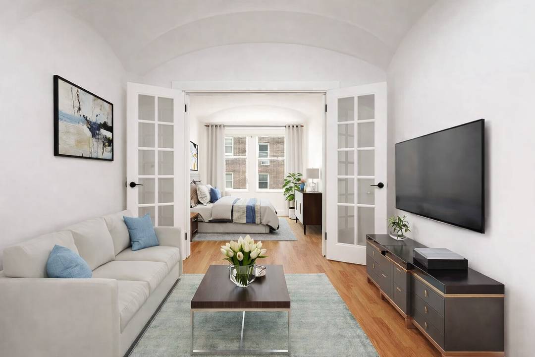 Experience the opportunity to live in one of NYC's most coveted areas with this Vintage Printing Factory Apartment, located at the prime intersection of West 4th and Barrow in the ...