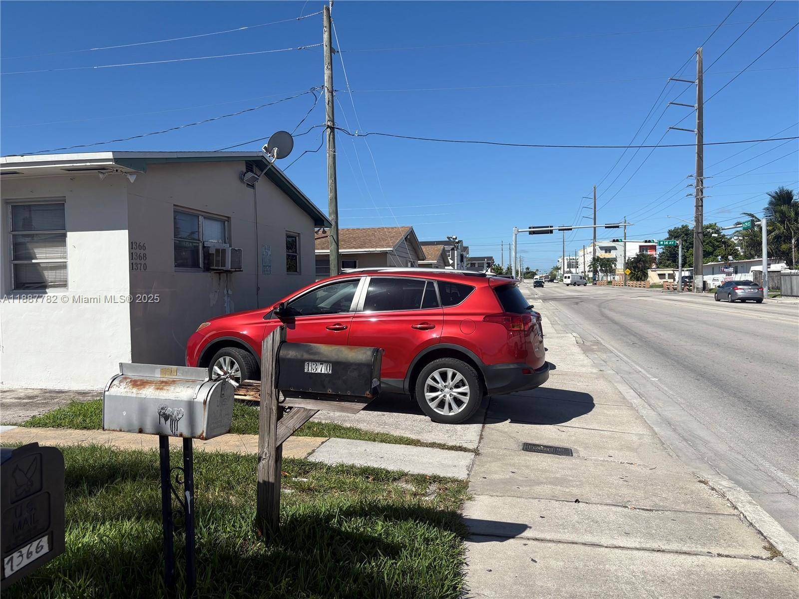 Cash Only Excellent investment opportunity in West Hialeah !