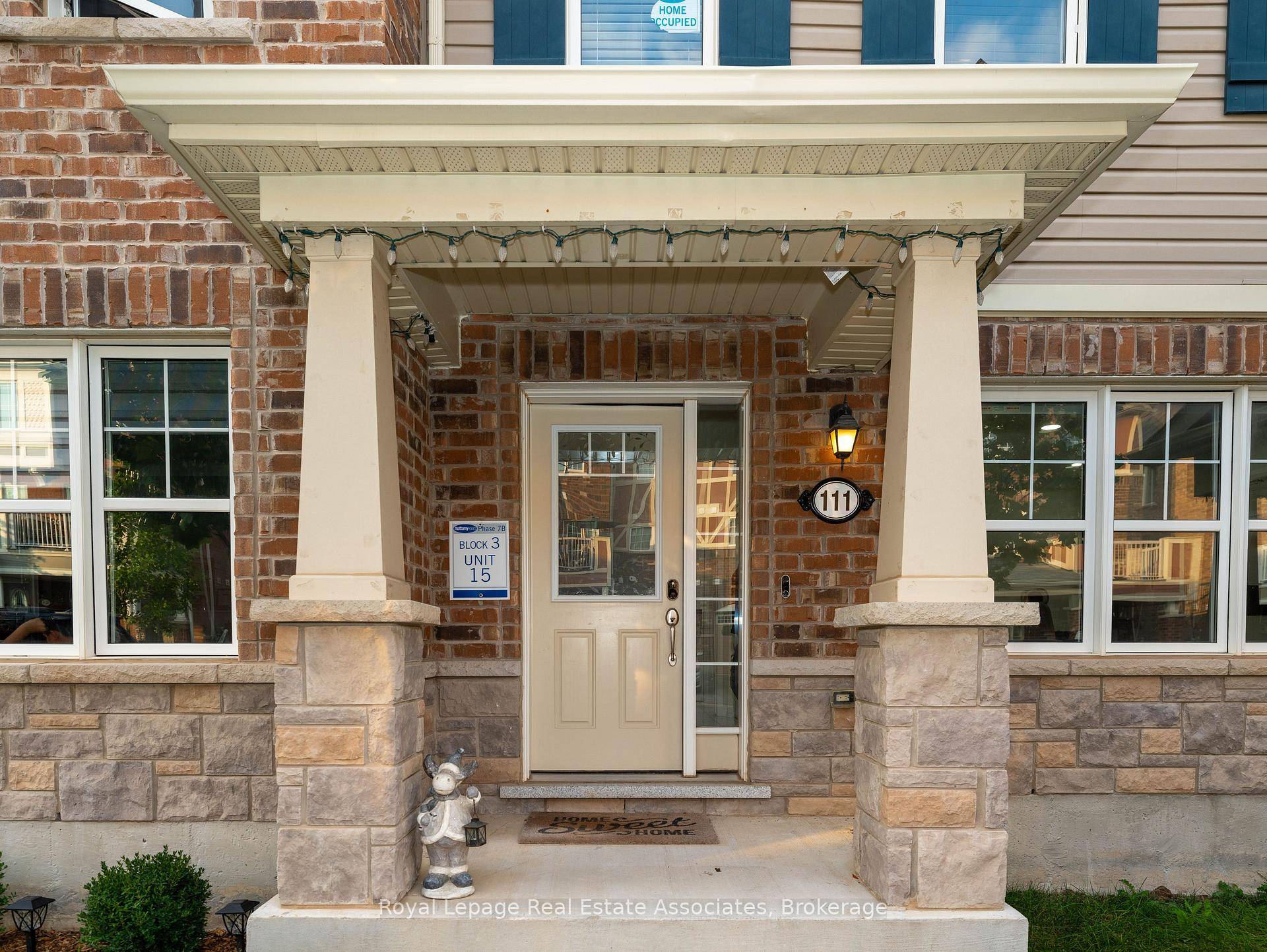 Welcome To This Mattamy Built Executive Townhome !