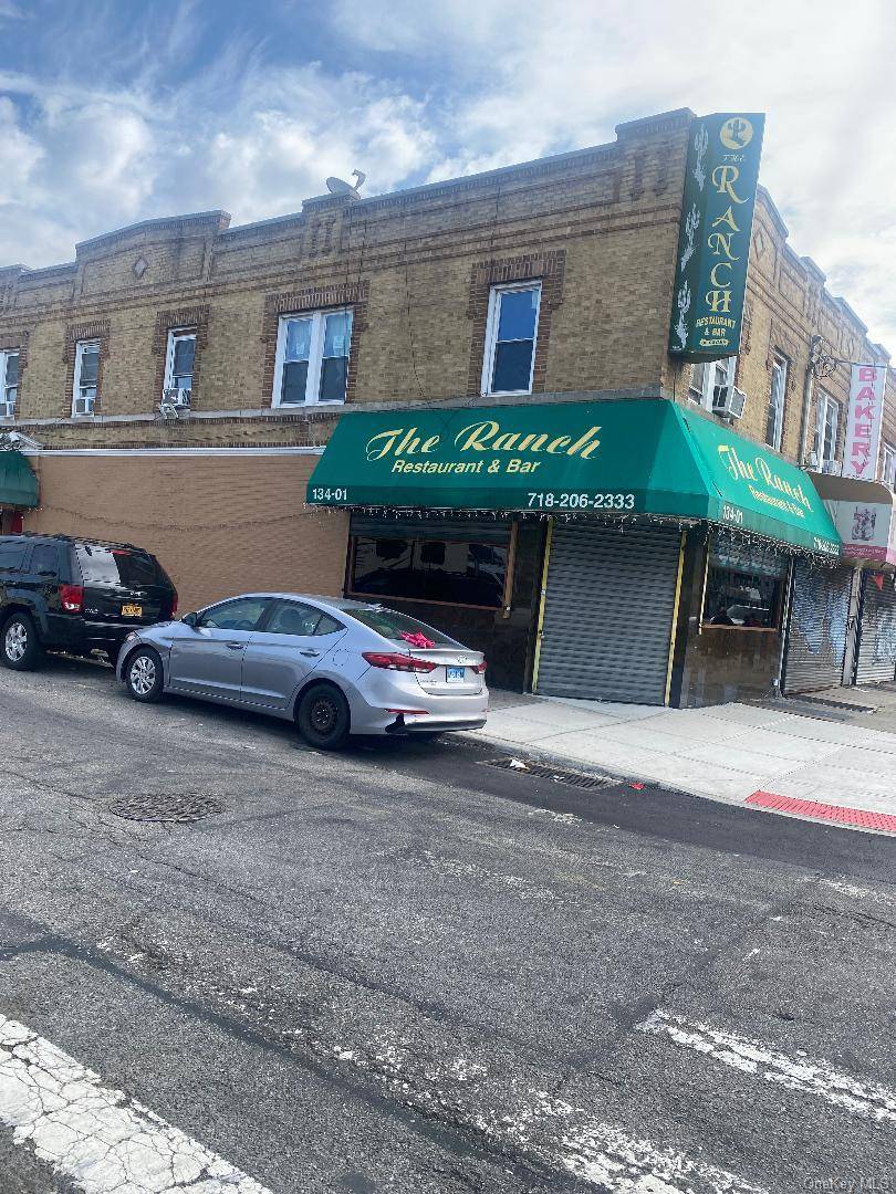 2 family and store, Restaurant and bar, turn key business.