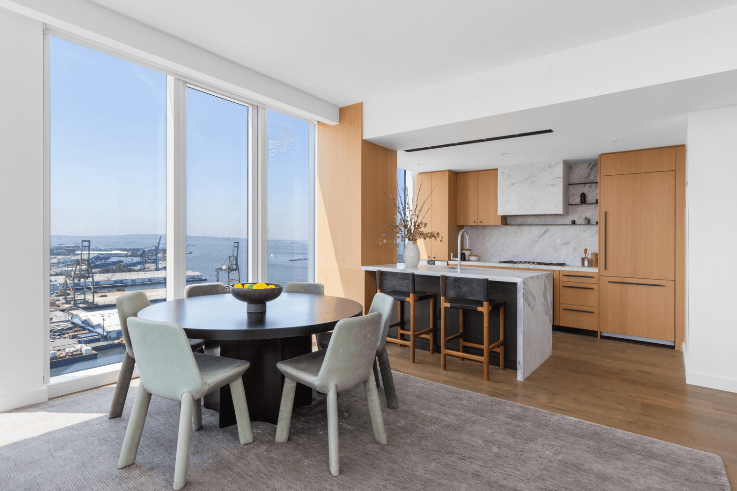 LUXURY WATERFRONT LIVING IN BROOKLYN HEIGHTS, IMMEDIATE OCCUPANCY, BEST VIEWS !