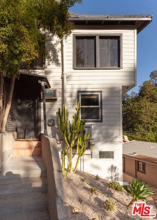 2108   Tavern Trl 2BR Hollywood Hills East La