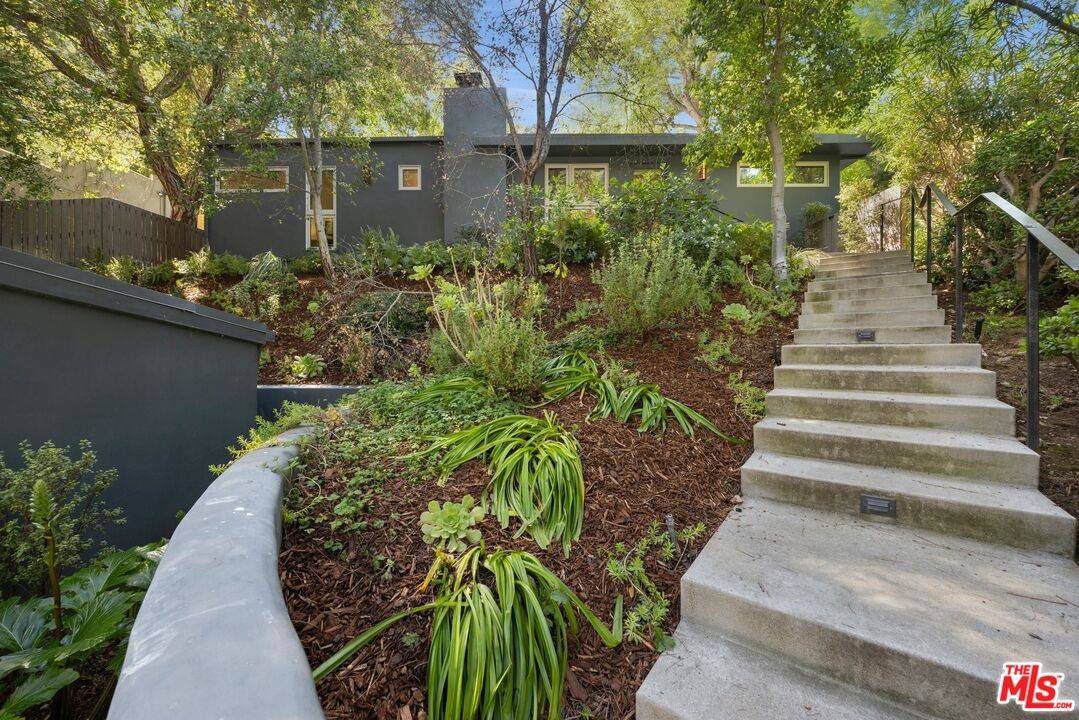 8811 Wonderland Ave 3BR Hollywood Hills East La