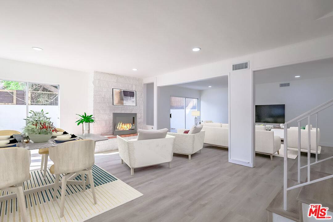 823 S Detroit St 3BR Hancock Park La