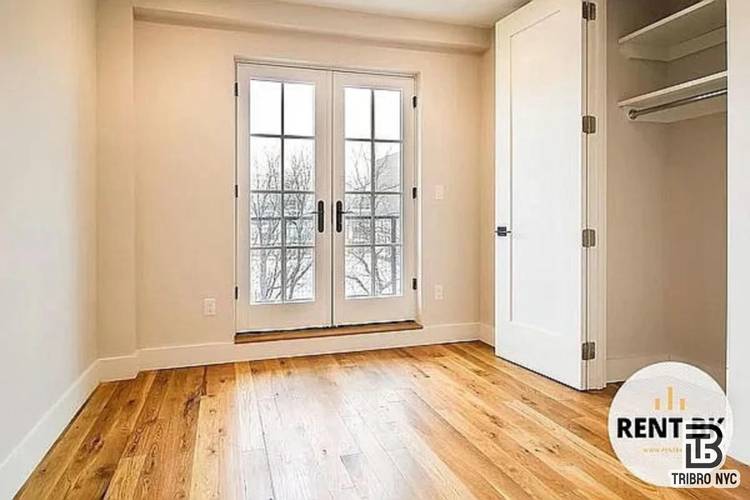 Absolutely gorgeous 2 bedroom in the heart of Williamsburg.