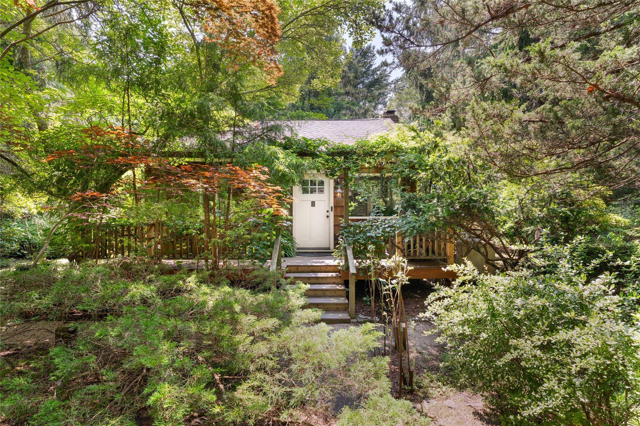 A cozy retreat with room to grow !
