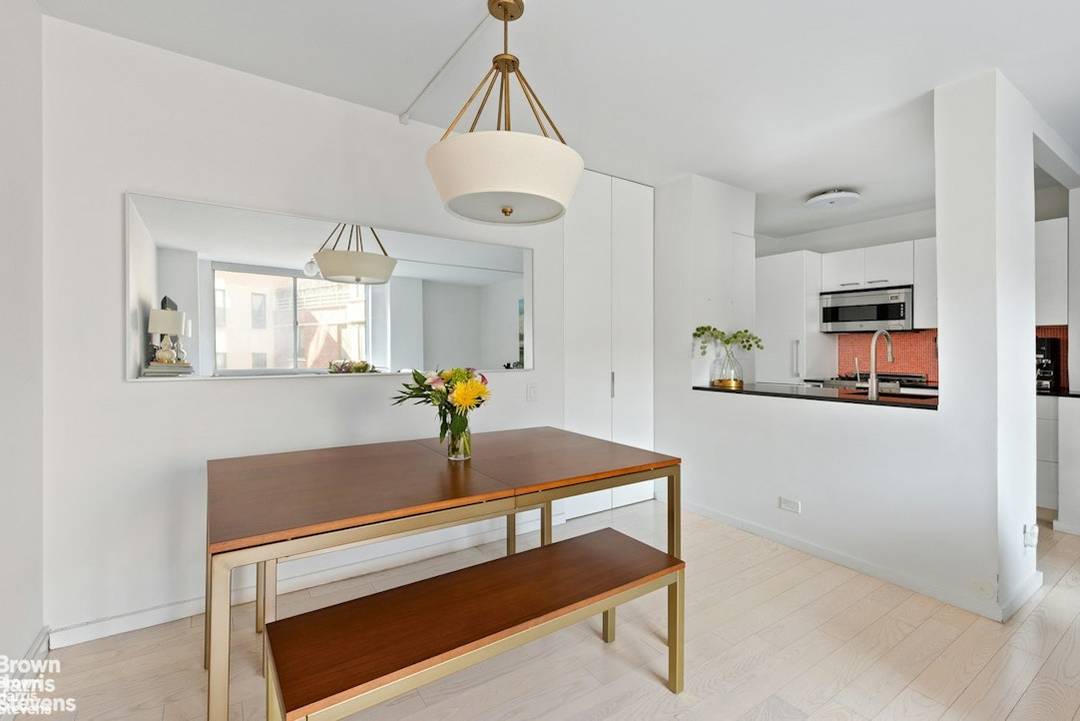 Gorgeous southwest facing 1 bedroom condo at Greenwich Court in Tribeca.