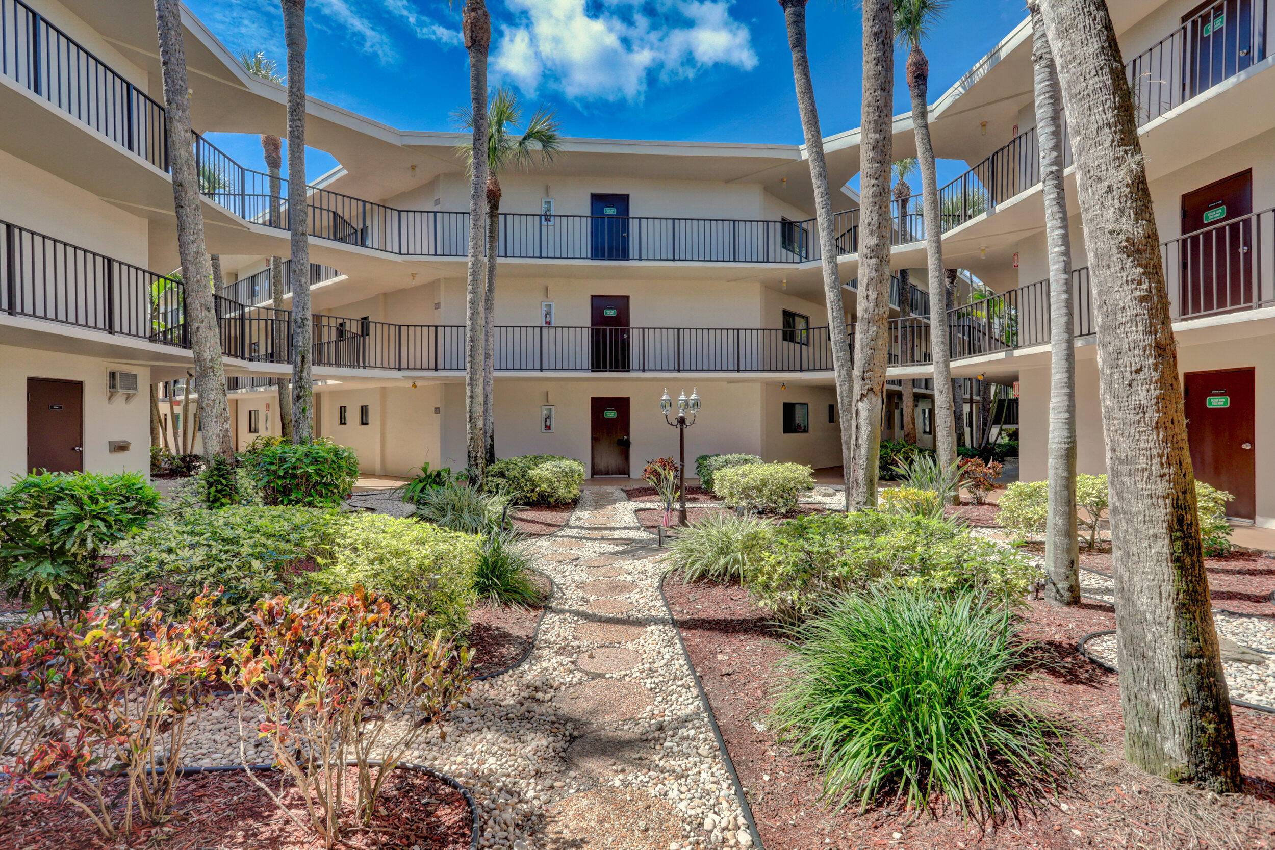 Welcome to Las Verdes, a vibrant and beautifully maintained 55 gated community in the heart of Delray Beach.