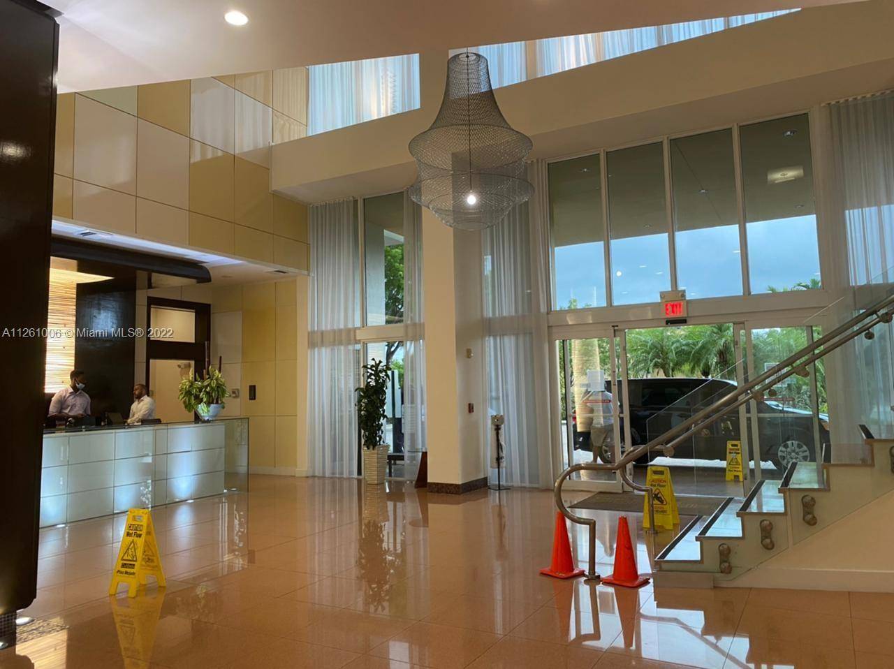Amazing 3 2 furnished unit with excellent location and amenities Aventura Mall is just a few blocks away and the beach at 5 minutes.