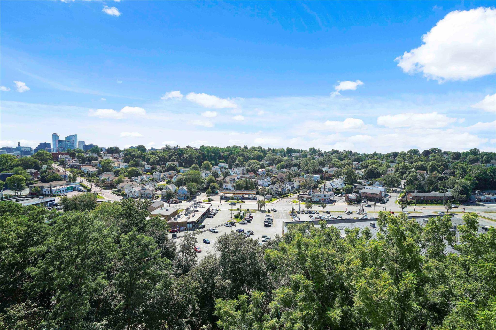 As you step into this Penthouse Apartment in 400 High Point Drive the experience commences with an expansive panoramic view.