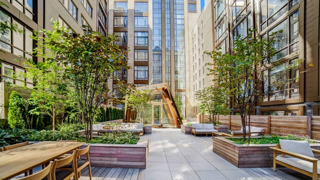 IMMEDIATE OCCUPANCY Located in a premier new development at 215 East 19th Street, this spacious loft like one bedroom condominium offers soaring 10' ceilings, floor to ceiling windows, and 5 ...