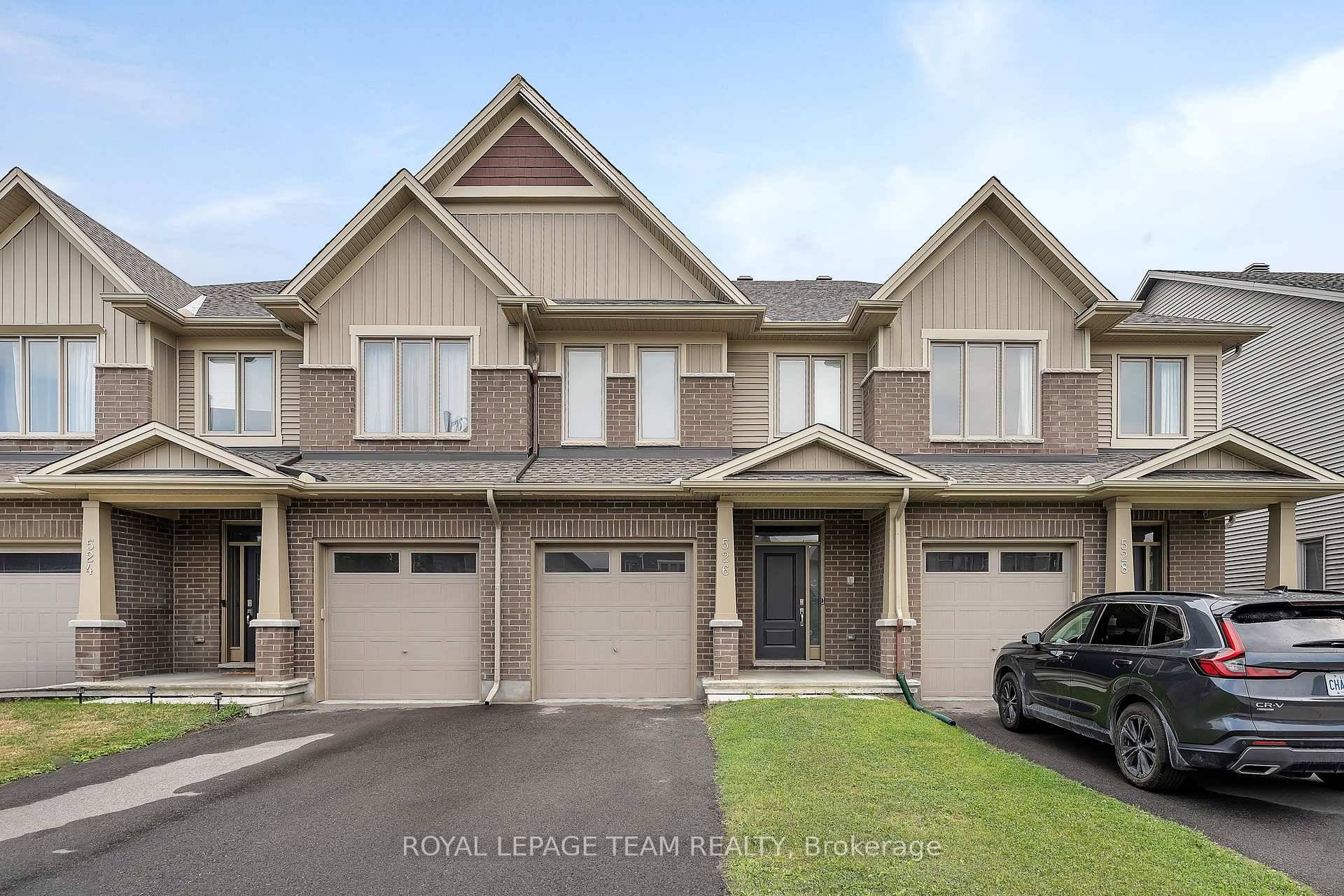 Open House Sunday, August 24 2 4 Welcome to this beautifully maintained Tartan Cortland model in one of Stittsville's most sought after, family friendly neighborhoods.