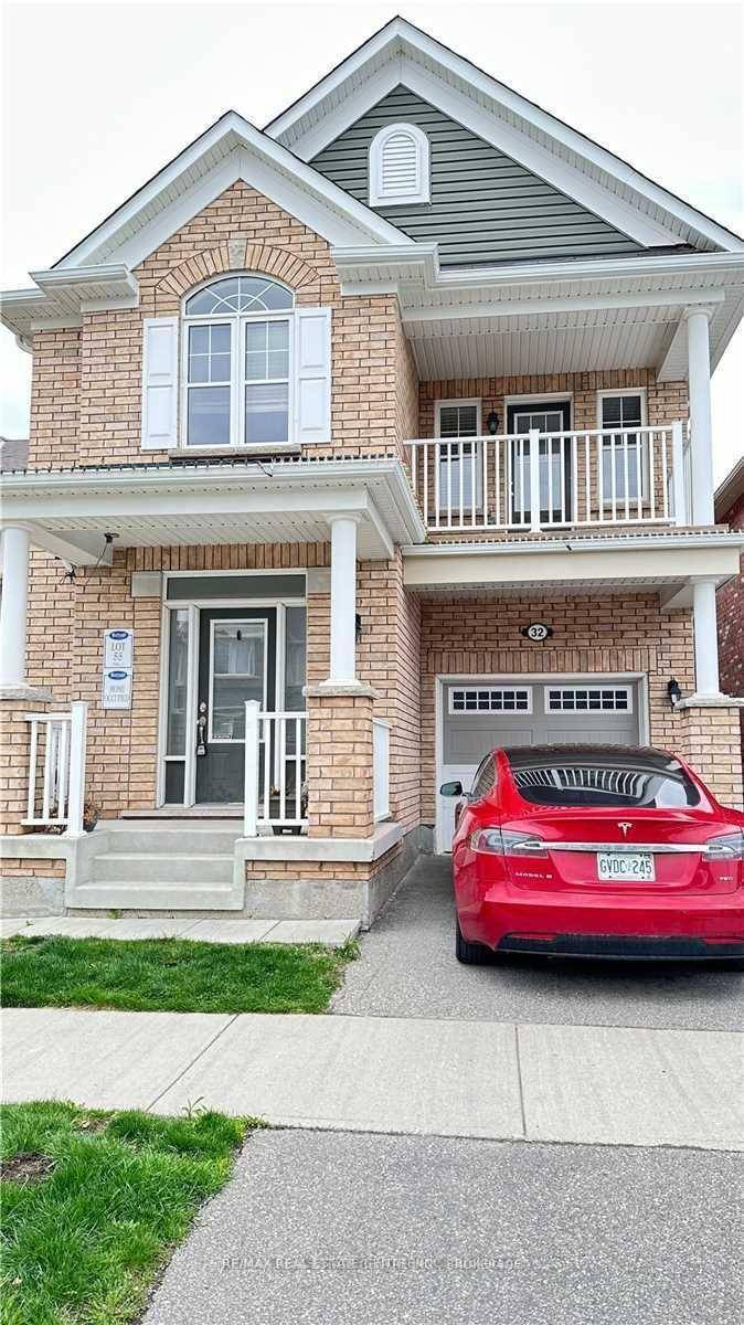 UPPER Bright amp ; Spacious 4 Bedrooms, 2.