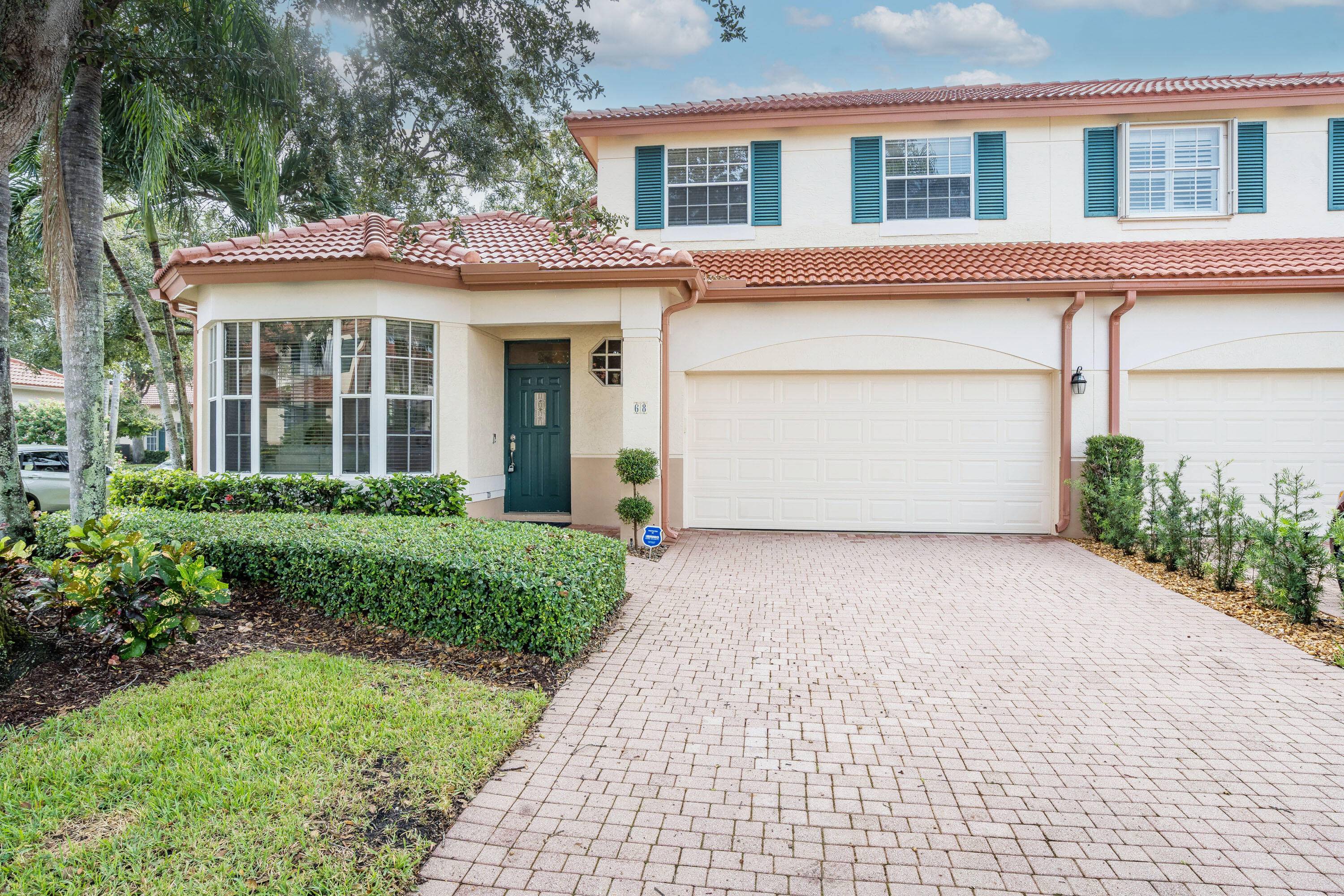 Available furnished seasonal rental 2026, January 1 March 31.