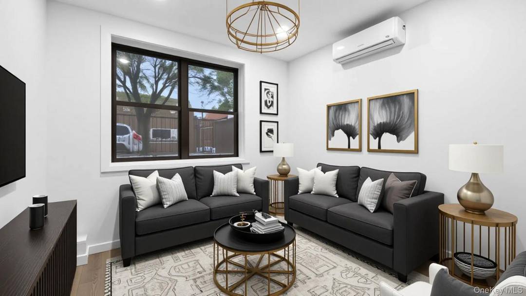 Take a look at this charming single family home located in the heart of Edenwald !