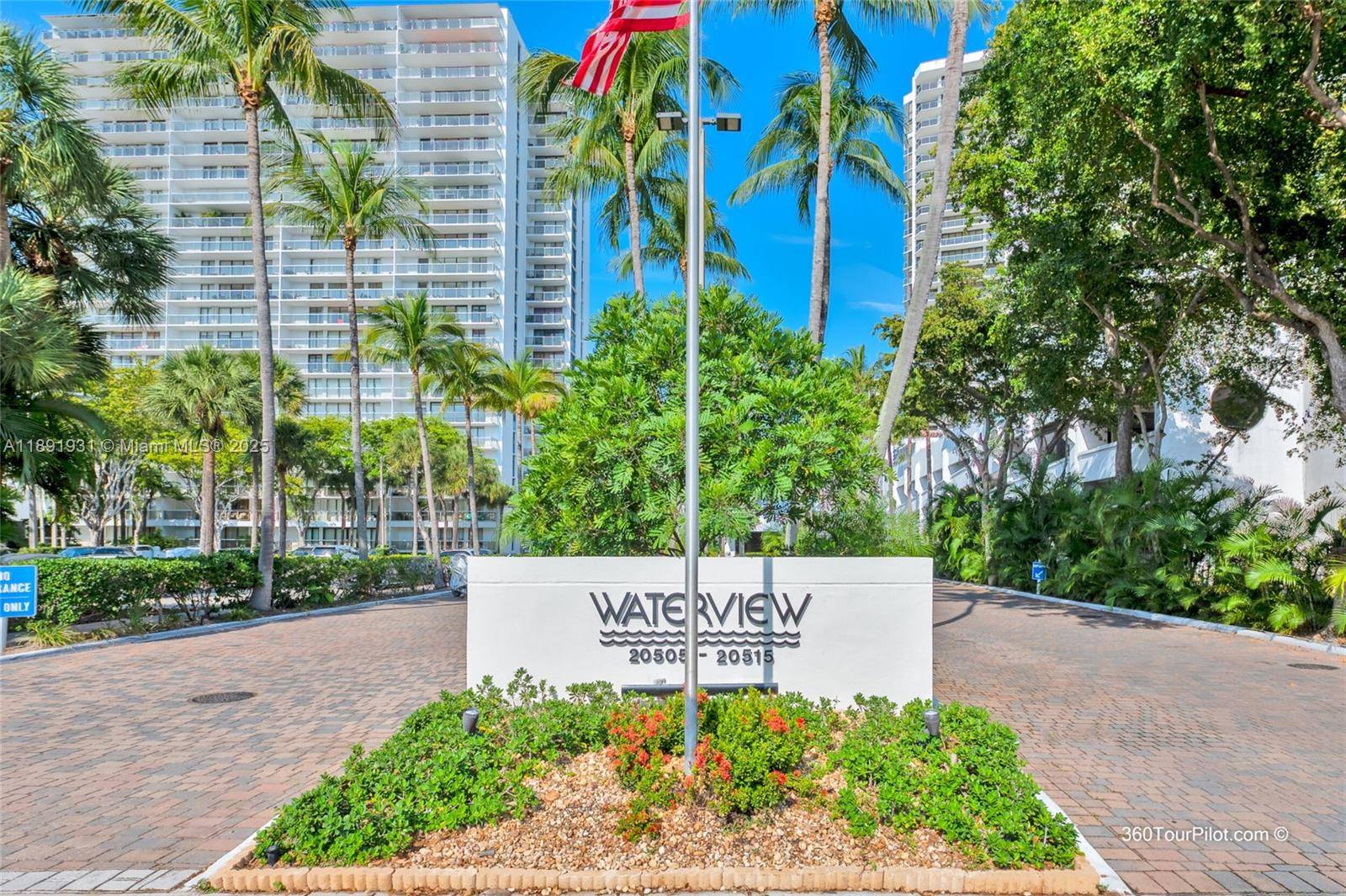 Enjoy stunning Intracoastal views from this bright and spacious 2BD 2BA unit in the heart of Aventura !