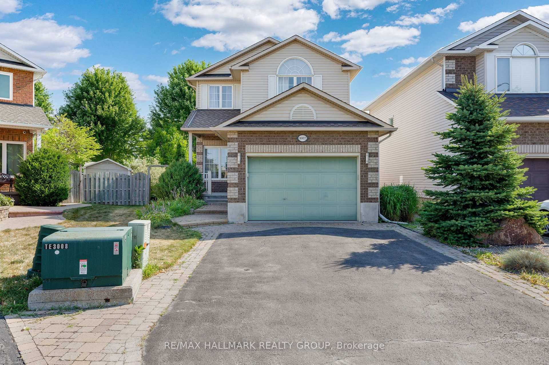 Welcome to 1087 Rocky Harbour Crescent.
