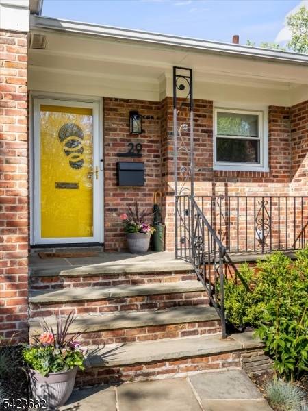 Light, bright, and welcoming, 29 Bradford Ave is thoughtfully designed with a comfortable footprint that lives larger than expected, offering an open flow with cozy, defined spaces.